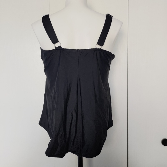 Black One-Piece Swimsuit size 3X NWT - Picture 4 of 5